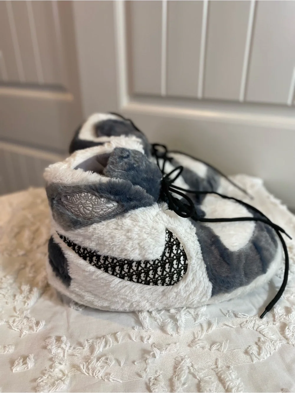Nike Plush Fuzzy Slipper Boots - White & Charcoal Gray